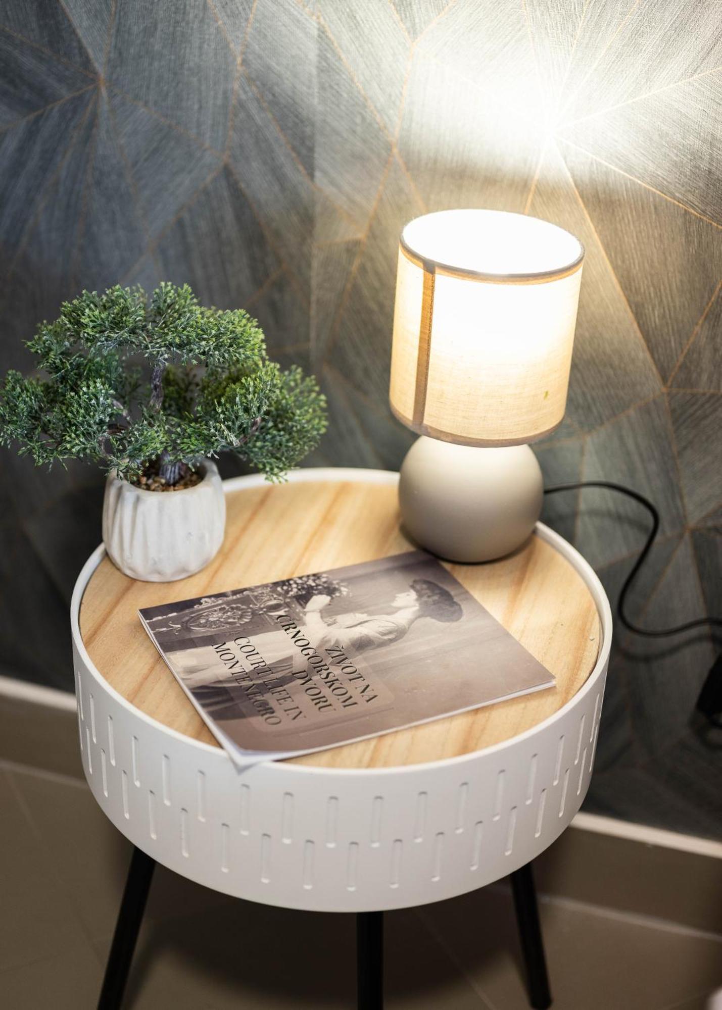 Studio Apartment Cudo Nevidjeno Karuc Εξωτερικό φωτογραφία